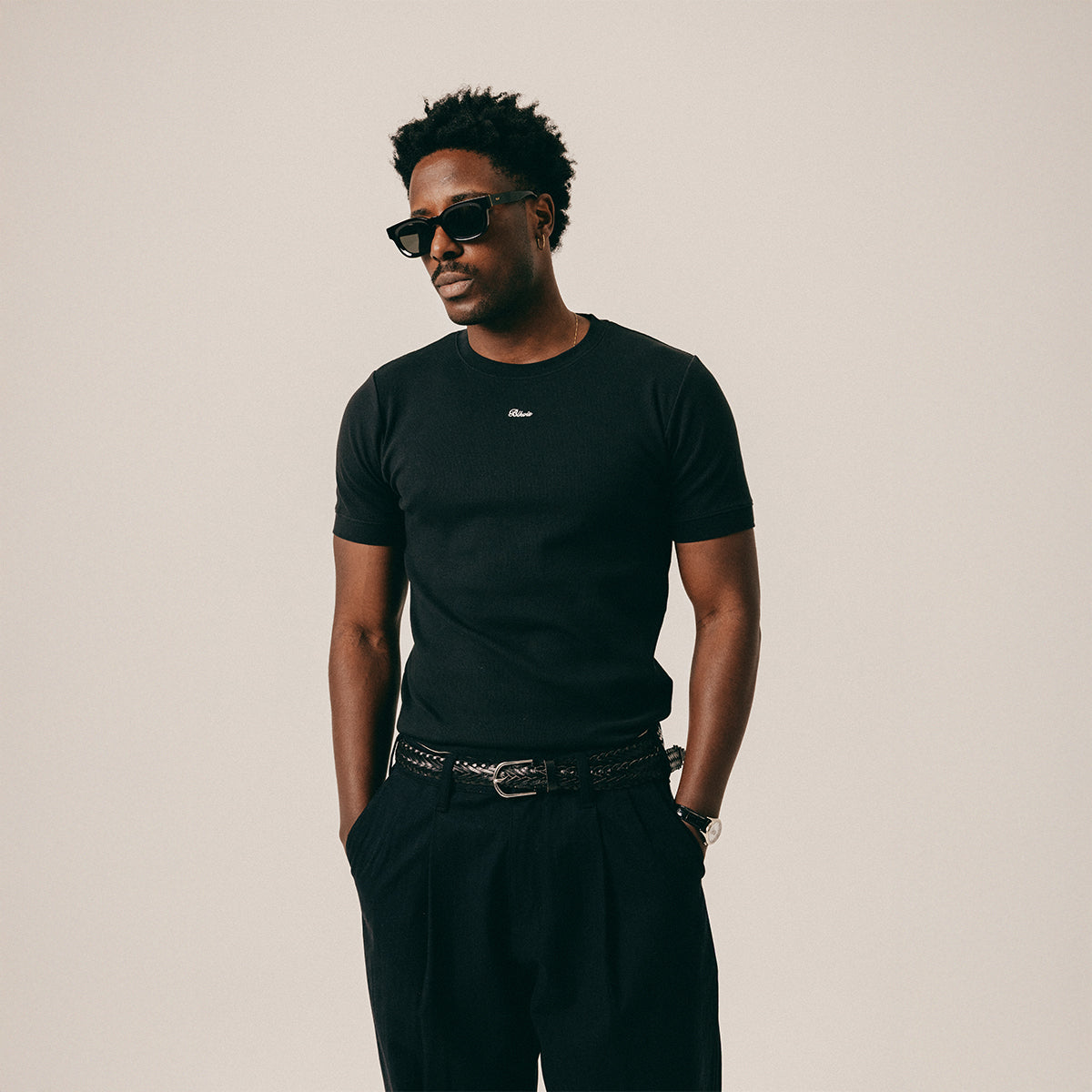 SCRIPT FITTED TEE - BLACK
